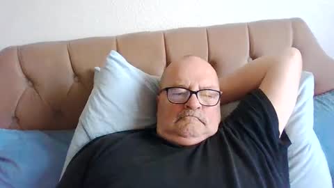 Snapshot of old_fkr chatting on January 15, 9:13 am old_fkr online show from January 15, 9:13 am