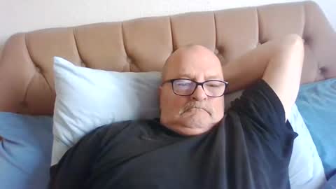 Snapshot of old_fkr chatting on January 17, 9:39 am old_fkr online show from January 17, 9:39 am