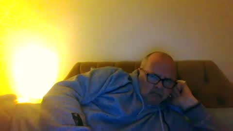 Snapshot of old_fkr chatting on January 24, 3:32 am old_fkr online show from January 24, 3:32 am