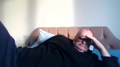 Snapshot of old_fkr chatting on February 3, 3:49 pm old_fkr online show from February 3, 3:49 pm