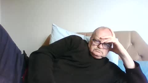 Snapshot of old_fkr chatting on February 7, 9:16 am old_fkr online show from February 7, 9:16 am