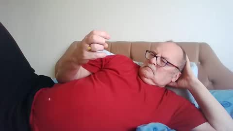 Snapshot of old_fkr chatting on March 1, 9:51 am old_fkr online show from March 1, 9:51 am