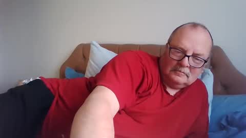 Snapshot of old_fkr chatting on March 1, 12:56 pm old_fkr online show from March 1, 12:56 pm