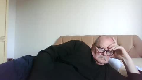 old_fkr online show from April 27, 6:17 pm