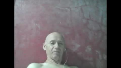 Snapshot of oldbuthorny62 chatting on May 18, 12:11 pm oldbuthorny62 online show from May 18, 12:11 pm