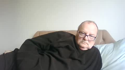 Snapshot of oldfkr69 chatting on March 11, 10:51 am oldfkr69 online show from March 11, 10:51 am