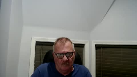 Snapshot of oldguybigd chatting on June 7, 6:06 am oldguybigd online show from June 7, 6:06 am