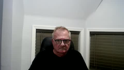 Snapshot of oldguybigd chatting on June 9, 4:13 am oldguybigd online show from June 9, 4:13 am