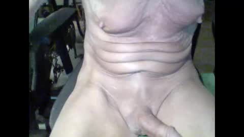 Snapshot of oldhorny64 chatting on February 15, 10:31 pm oldhorny64 online show from February 15, 10:31 pm