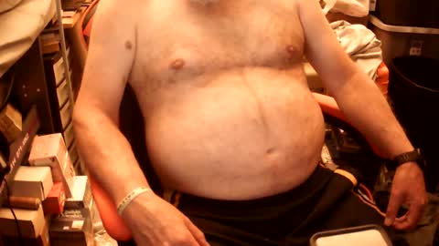Snapshot of oldman196262 chatting on August 4, 5:10 am oldman196262 online show from August 4, 5:10 am