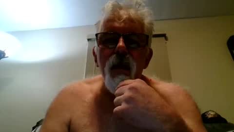 OldMIGUY online show from February 8, 2:26 am