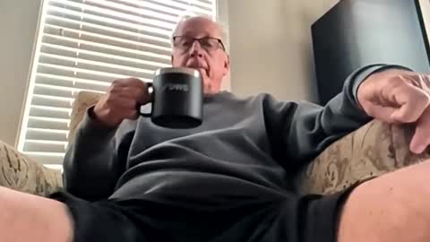 Snapshot of oldsubman chatting on March 22, 11:46 am oldsubman online show from March 22, 11:46 am