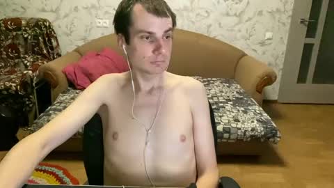 Snapshot of oleg88812 chatting on May 11, 6:49 pm Oleg online show from May 11, 6:49 pm