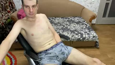 Snapshot of oleg88812 chatting on June 1, 6:31 pm Oleg online show from June 1, 6:31 pm