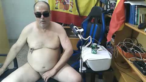 Snapshot of olegariooticario784770 chatting on May 15, 10:06 pm olegariooticario784770 online show from May 15, 10:06 pm