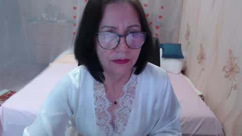 Snapshot of olgahottie chatting on October 25, 10:59 pm OlgaHottie online show from October 25, 10:59 pm
