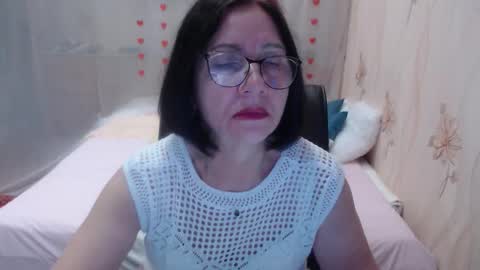 Snapshot of olgahottie chatting on October 29, 11:17 pm OlgaHottie online show from October 29, 11:17 pm