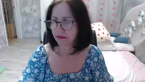 Snapshot of olgahottie chatting on June 11, 11:58 pm OlgaHottie online show from June 11, 11:58 pm