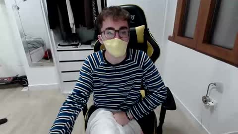 Snapshot of oliblaze06 chatting on December 22, 4:20 am Oli Blaze online show from December 22, 4:20 am