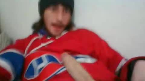 Snapshot of oliboy34 chatting on February 3, 6:00 am oliboy34 online show from February 3, 6:00 am