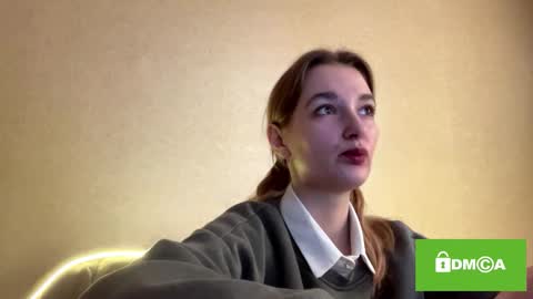 Snapshot of olivaharcar chatting on September 28, 9:25 am Olivia here online show from September 28, 9:25 am