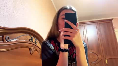 Snapshot of olivaharcar chatting on July 25, 10:02 am Olivia here online show from July 25, 10:02 am