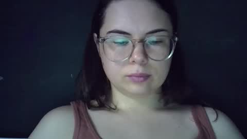 Snapshot of olivepeach chatting on June 10, 2:05 pm Oil online show from June 10, 2:05 pm