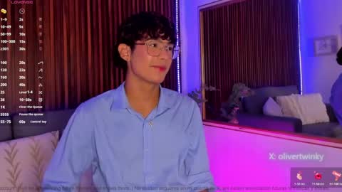 oliver20__ online show from May 1, 10:58 pm