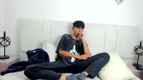 Oliver21zk online show from March 4, 9:54 pm