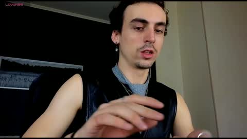 OLIVER MARTINEZ online show from October 26, 8:15 pm