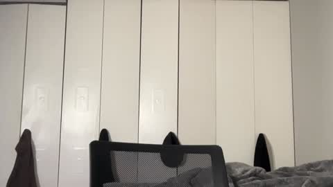 Snapshot of oliver_beck chatting on December 11, 2:52 am Oliver Beck online show from December 11, 2:52 am