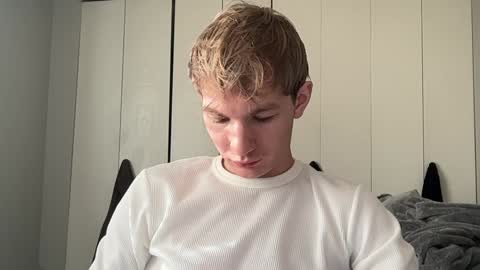 Snapshot of oliver_beck chatting on December 11, 7:36 pm Oliver Beck online show from December 11, 7:36 pm