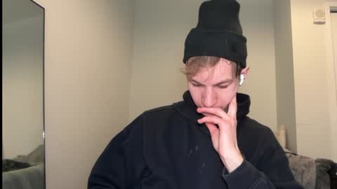 Snapshot of oliver_beck chatting on February 1, 7:13 pm Oliver Beck online show from February 1, 7:13 pm