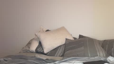 Snapshot of oliver_beck chatting on February 8, 2:04 am Oliver Beck online show from February 8, 2:04 am