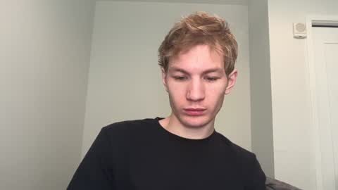 Snapshot of oliver_beck chatting on February 8, 6:44 pm Oliver Beck online show from February 8, 6:44 pm