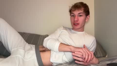 Snapshot of oliver_beck chatting on February 11, 2:14 am Oliver Beck online show from February 11, 2:14 am