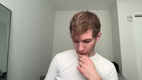 Snapshot of oliver_beck chatting on February 19, 6:10 pm Oliver Beck online show from February 19, 6:10 pm