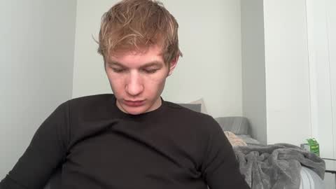 Snapshot of oliver_beck chatting on March 12, 6:22 pm Oliver Beck online show from March 12, 6:22 pm