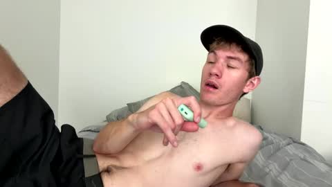 Snapshot of oliver_beck chatting on September 25, 7:28 pm Oliver Beck online show from September 25, 7:28 pm