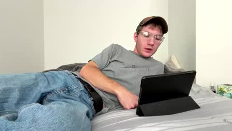 Snapshot of oliver_beck chatting on October 19, 7:58 pm Oliver Beck online show from October 19, 7:58 pm