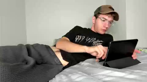 Snapshot of oliver_beck chatting on October 20, 7:03 pm Oliver Beck online show from October 20, 7:03 pm