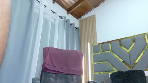 Snapshot of oliver_bigblack_cock chatting on May 31, 4:58 pm Oliver online show from May 31, 4:58 pm