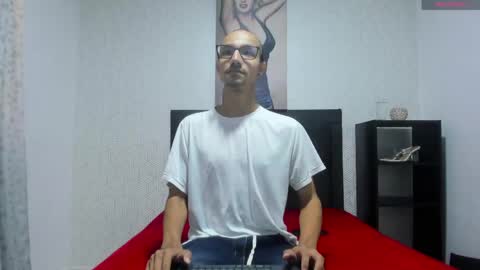 oliver_goldberg online show from April 16, 1:34 pm