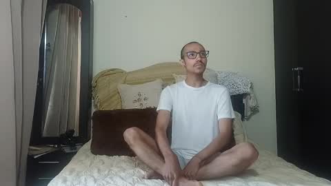 Snapshot of oliver_goldberg chatting on April 20, 12:08 pm oliver_goldberg online show from April 20, 12:08 pm