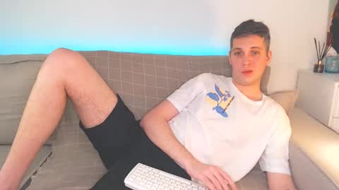 Oliver online show from January 31, 7:08 pm