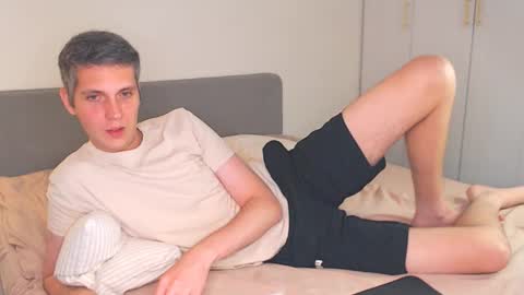 Oliver online show from September 25, 4:00 pm