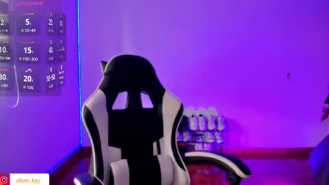 Snapshot of oliver_kyy chatting on January 7, 8:44 pm oliveeer online show from January 7, 8:44 pm