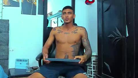 Snapshot of oliver_smith_2 chatting on December 2, 11:45 pm oliver_smith_2 online show from December 2, 11:45 pm