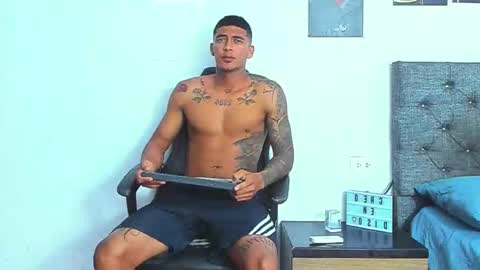 Snapshot of oliver_smith_2 chatting on February 2, 9:57 pm oliver_smith_2 online show from February 2, 9:57 pm