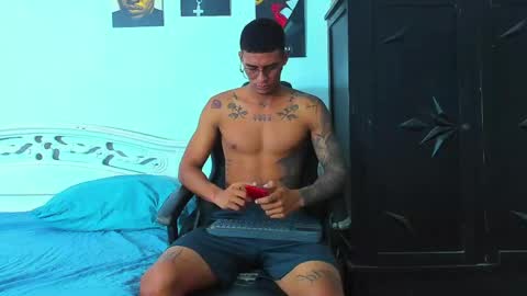 Snapshot of oliver_smith_2 chatting on May 16, 1:54 pm oliver_smith_2 online show from May 16, 1:54 pm